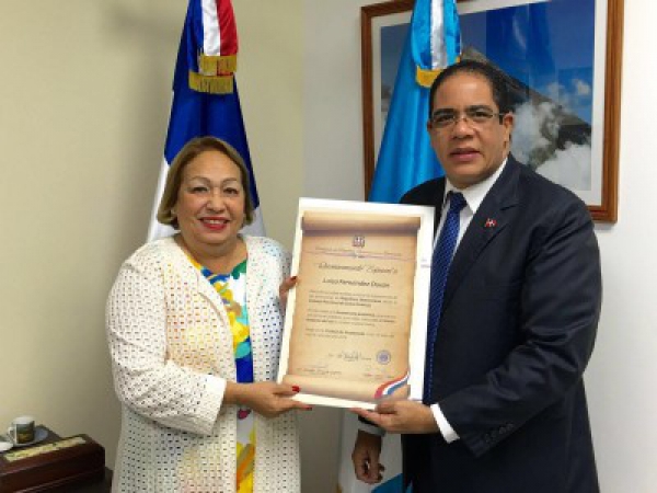 Embajada Dominicana en Guatemala reconoce al CNZFE de República Dominicana