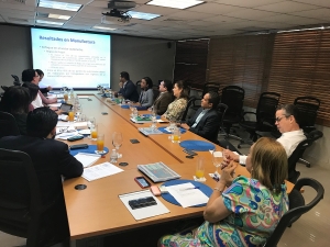 Ejecutivos se reúnen para analizar Tratados de Libre Comercio