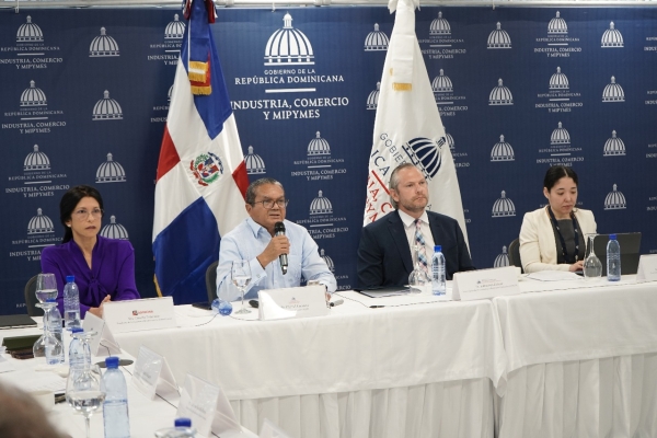 Aprueban permiso de instalación de 11 nuevas empresas y un parque industrial de zonas francas