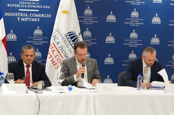 CNZFE aprueba permisos de instalación de nueve empresas y dos parques de zonas francas