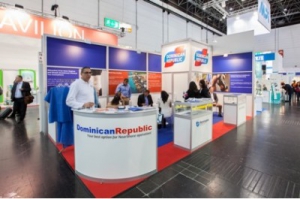 Consejo De Zonas Francas Participa En Exposición Medica 2015