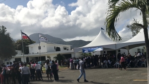 Cientos de personas acuden a feria de empleos de Zona Franca Puerto Plata