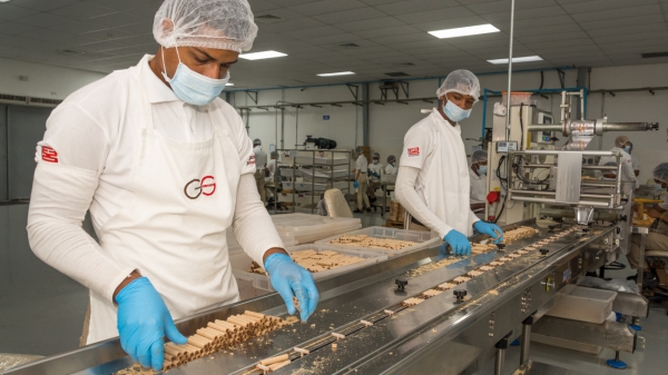 Periodistas visitan Zona Franca Industrial de San Pedro de Macorís; constatan diversificación del sector